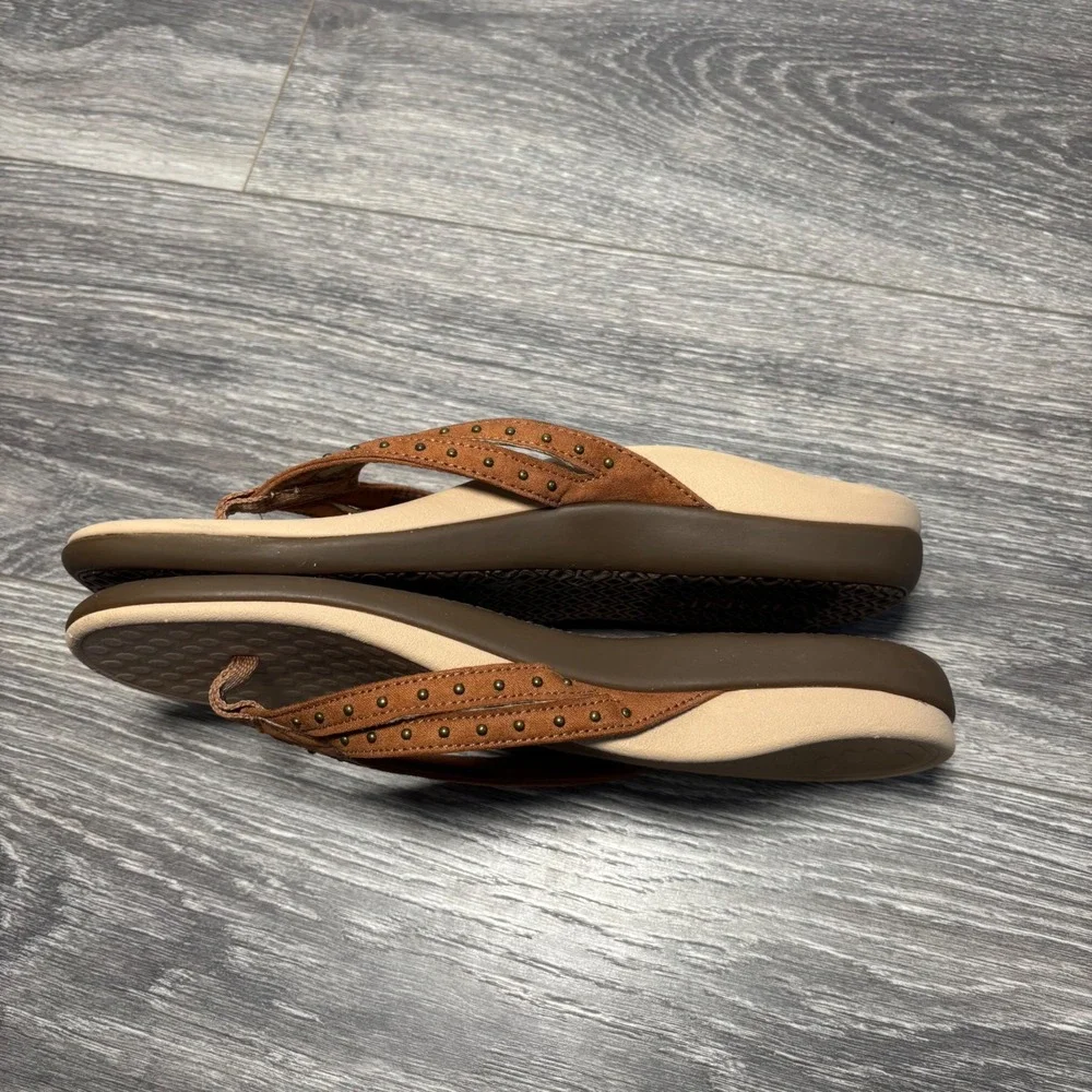 Vionic Tasha Toffee Studded Brown Thong Sandals Women's Size‎ 9 Comfortable